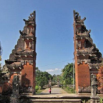 Pura Lingsar: Sejarah Kerukunan Antar Keyakinan Lombok Barat